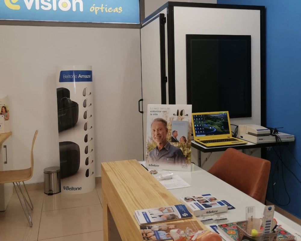 Centro auditivo Óptica Evisión Ciudad Jardín en Málaga