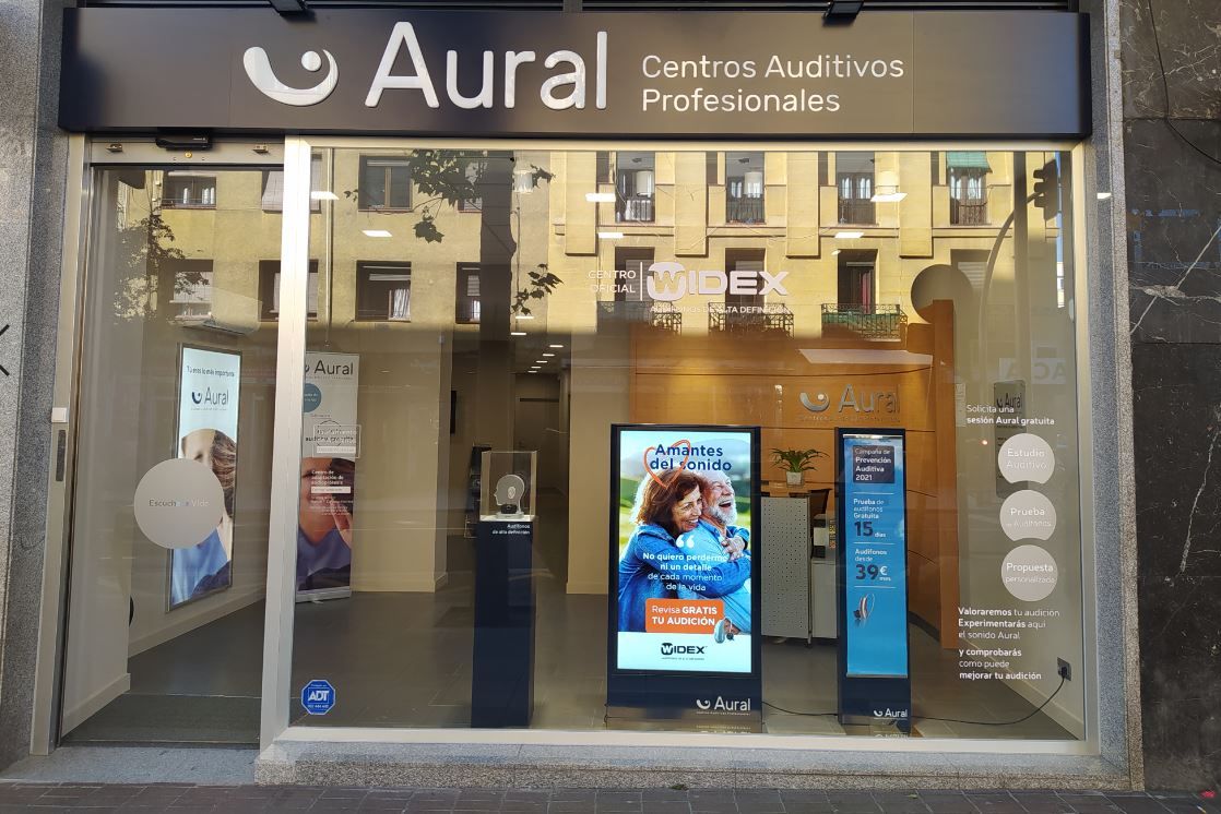 Interior de Centro Auditivo Aural de Madrid - López Hoyos