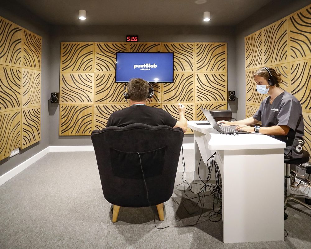 Centro auditivo Puntolab Audición en Gijón