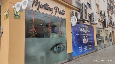 Centro auditivo Óptica Martínez Prieto en Lora del Río