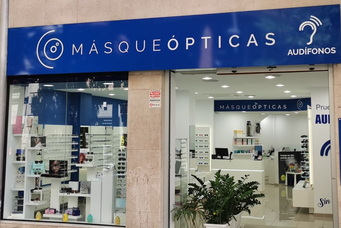 Interior de Más que Ópticas