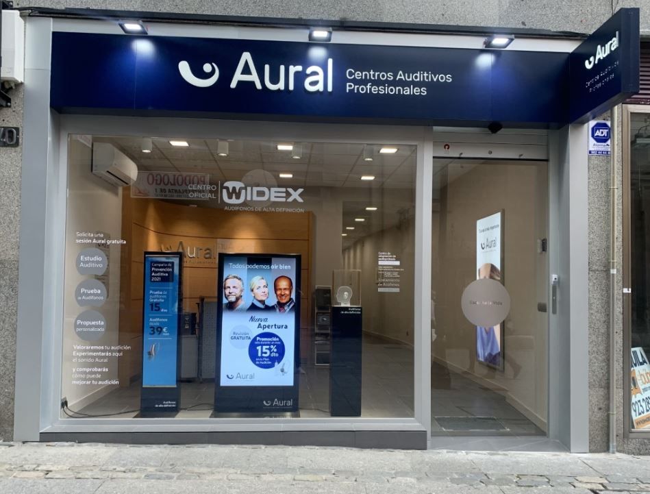 Interior de Centro Auditivo Aural Salamanca