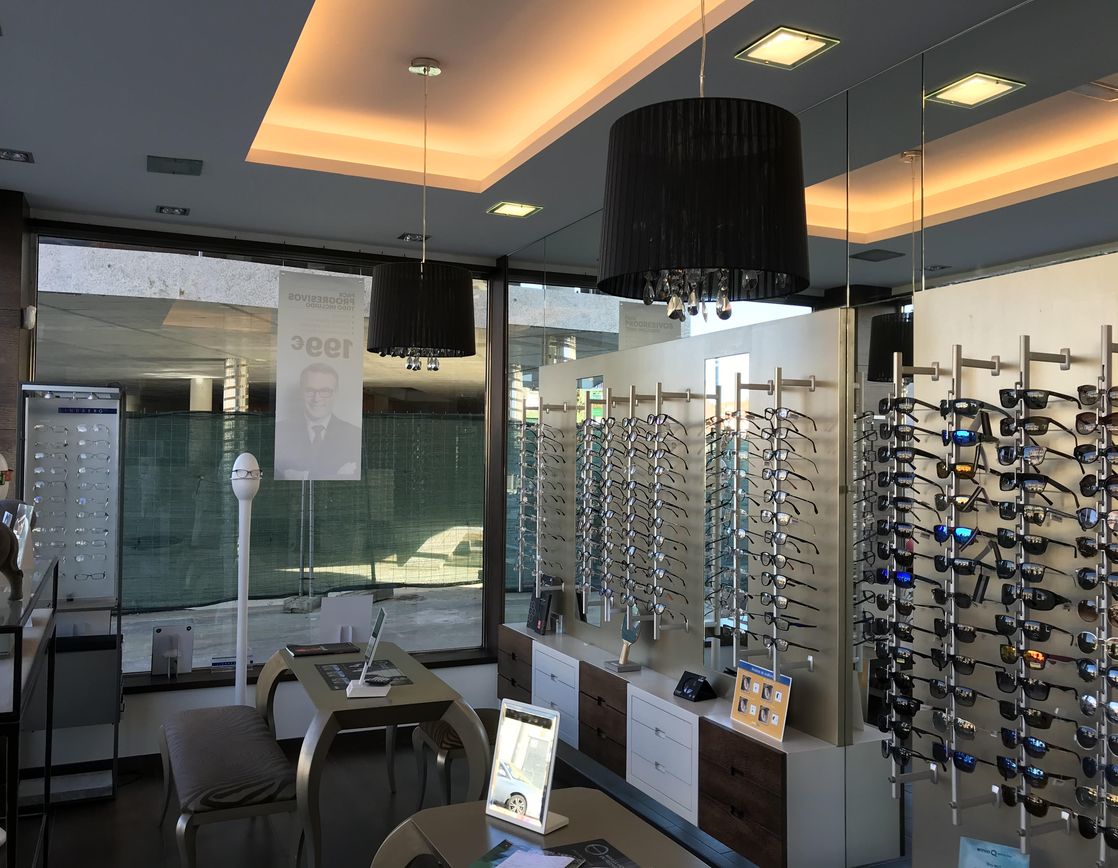 Interior de Opticas Roris
